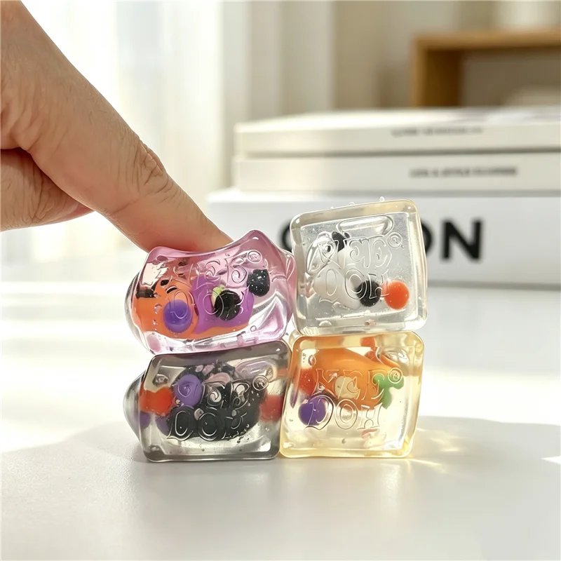 Needoh Halloween Christmas Tee - đánh giá và giá Fidget Cube Original